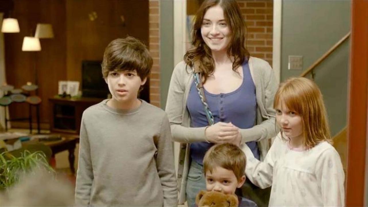 مشاهدة فيلم Emelie 2015 مترجم 